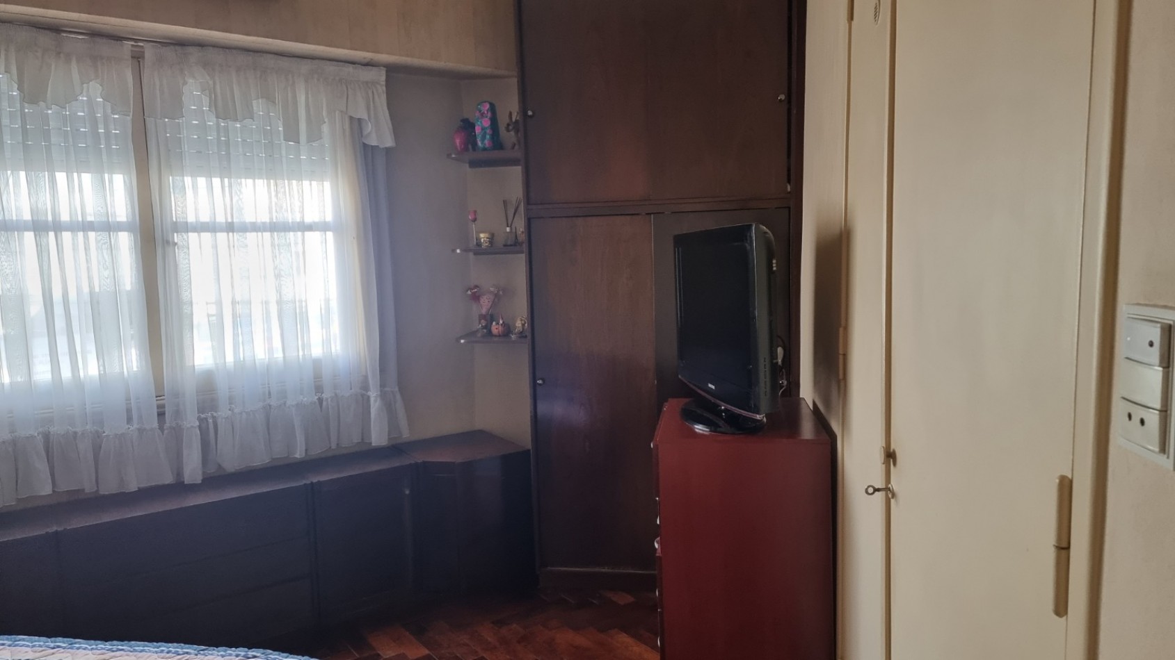 Departamento de 4 amb. en venta c/ cochera