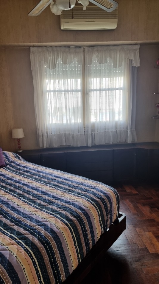 Departamento de 4 amb. en venta c/ cochera