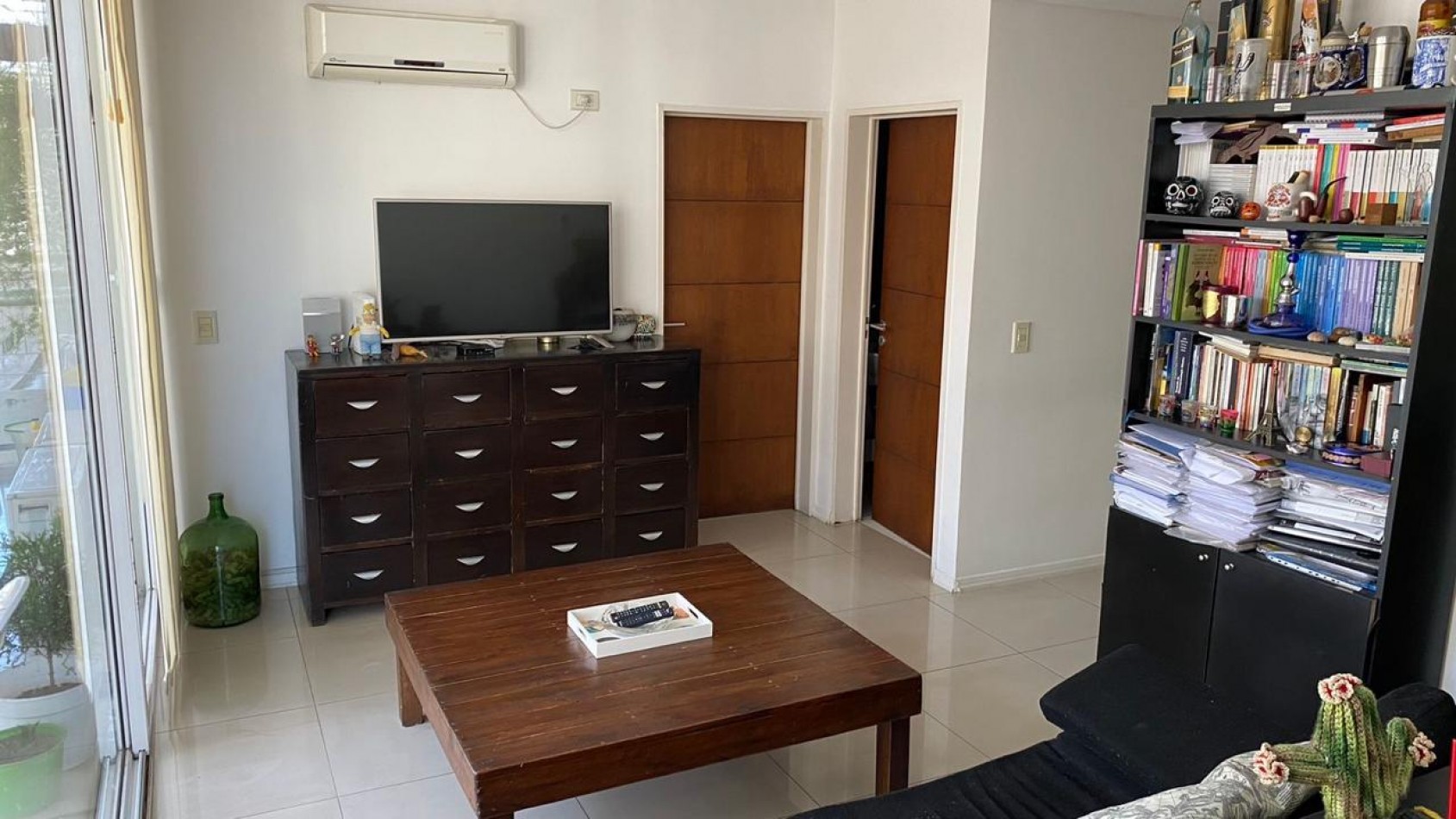 Hermoso departamento 2 ambientes a la calle, con detalles de calidad, gran balcon y luz